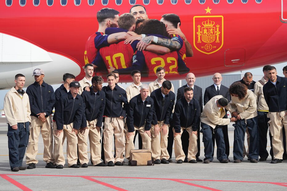 Seleção espanhola embarca rumo ao Mundial2026