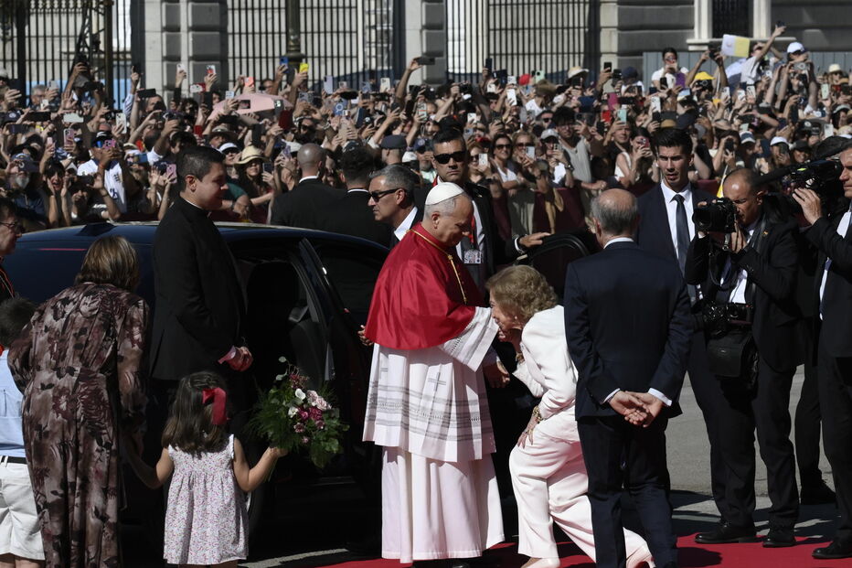  Rainha Sofia e Papa Leão XVI em Madrid, Espanha