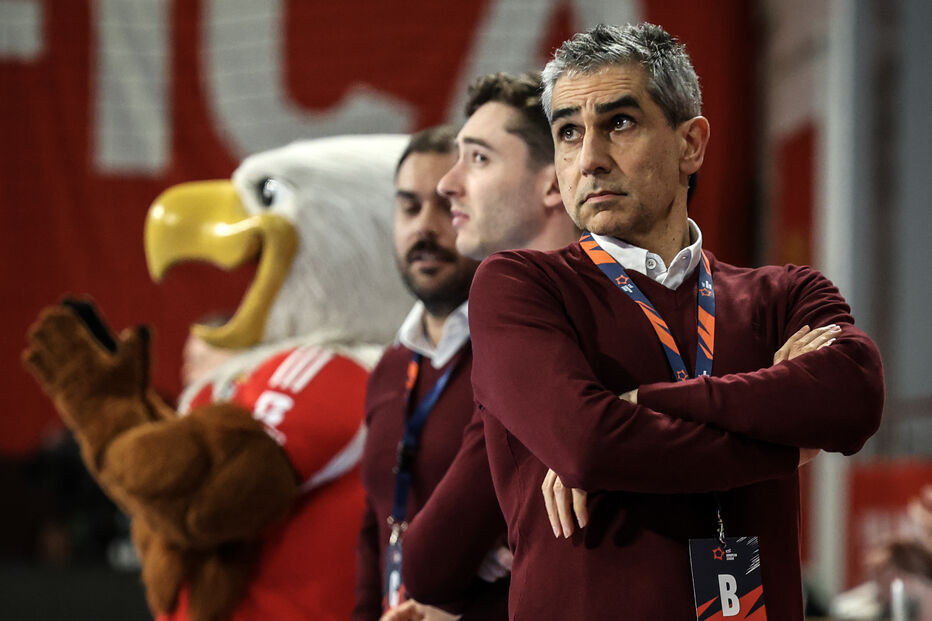 Benfica anunciou, esta sexta-feira, a saída de Jota González no comando da equipa de andebol