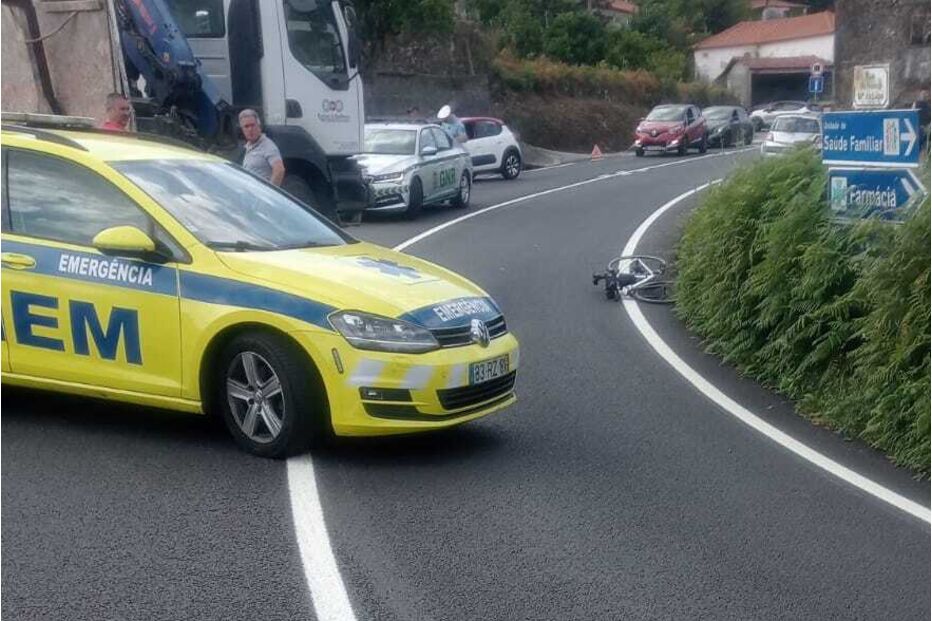 Camião abalroou uma bicicleta esta manhã em Aborim, Barcelos, provocando um ferido
