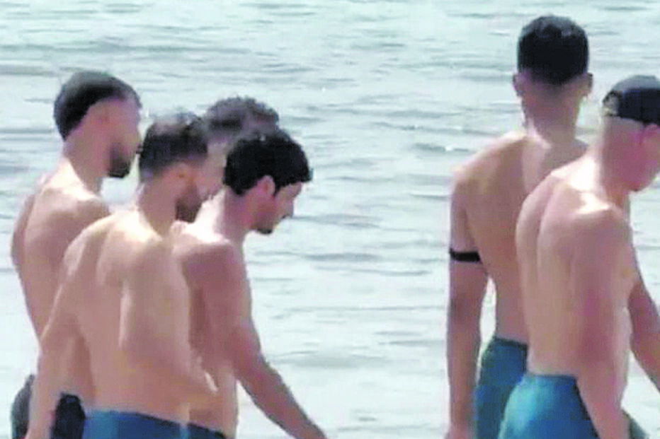 Jogadores passearam no areal