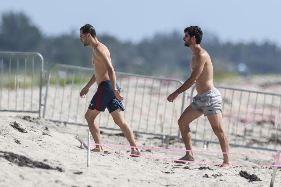 Jogadores da seleção na praia na Florida