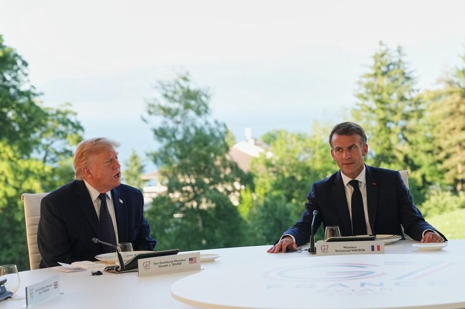 Trump diz a Macron não precisar de 