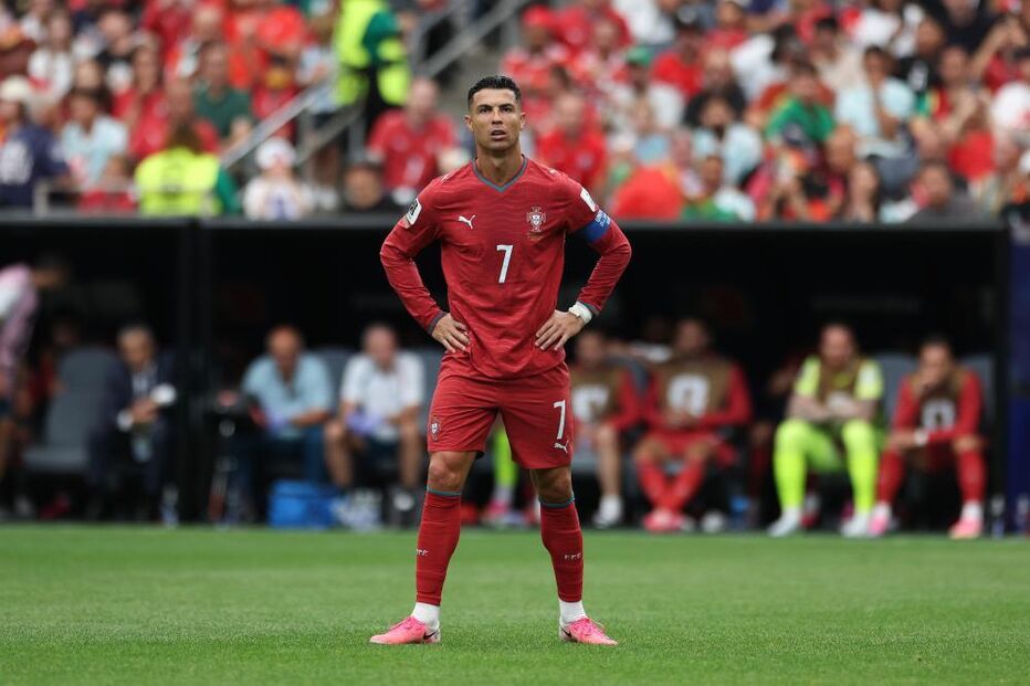 Cristiano Ronaldo soma 10.º jogo consecutivo em 'branco' em fases finais