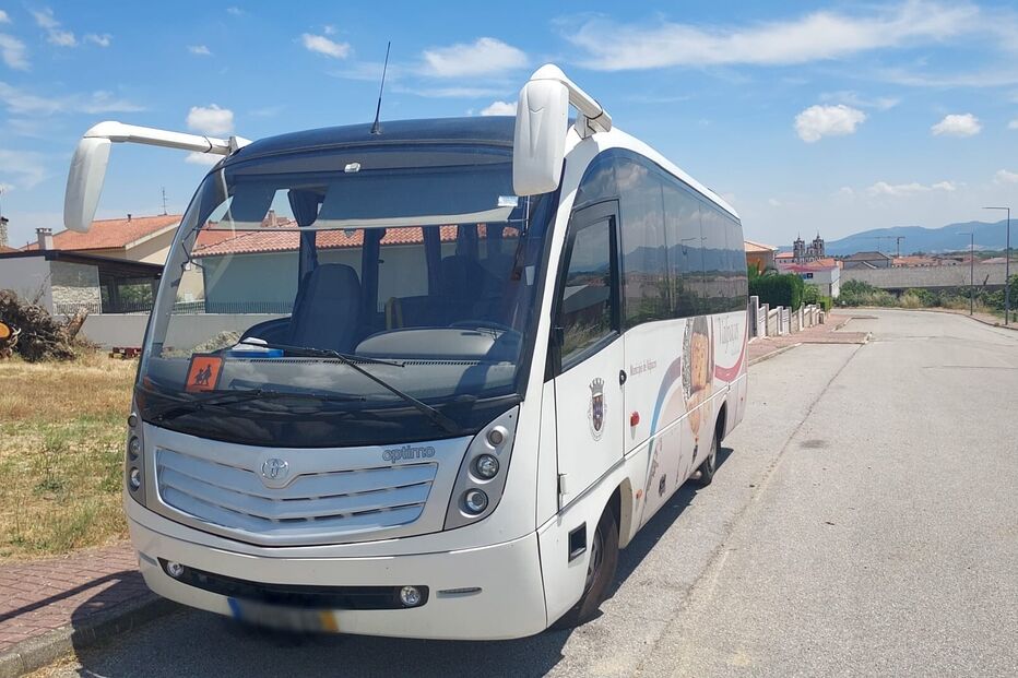 Autocarro que transportou Lara até à escola