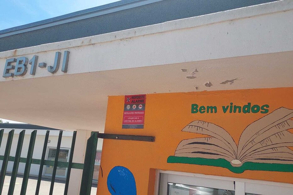Escola frequentada por menina asfixiada até à morte pela madrasta
