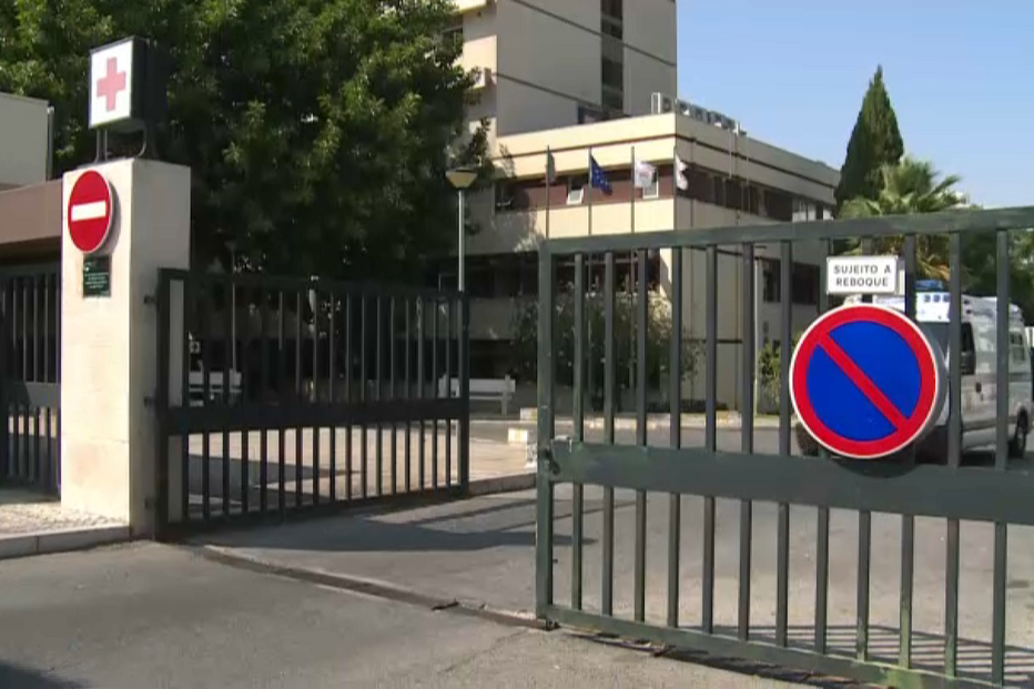 Idoso de 79 anos só é internado após quatro idas às urgências do Hospital de Faro