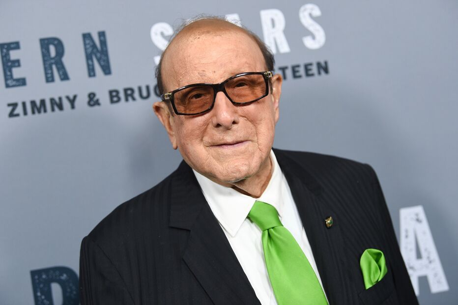 Clive Davis morreu esta segunda-feira em casa aos 94 anos
