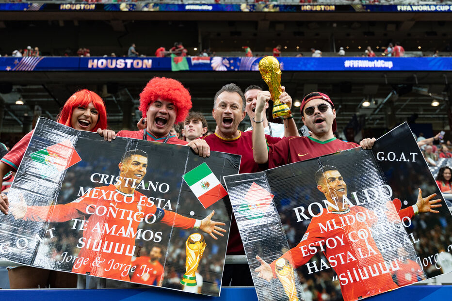 Fãs mexicanos apoiam a seleção portuguesa