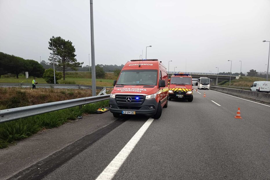 Despiste de ligeiro na A28 entre Apúlia e Esposende provoca quatro feridos