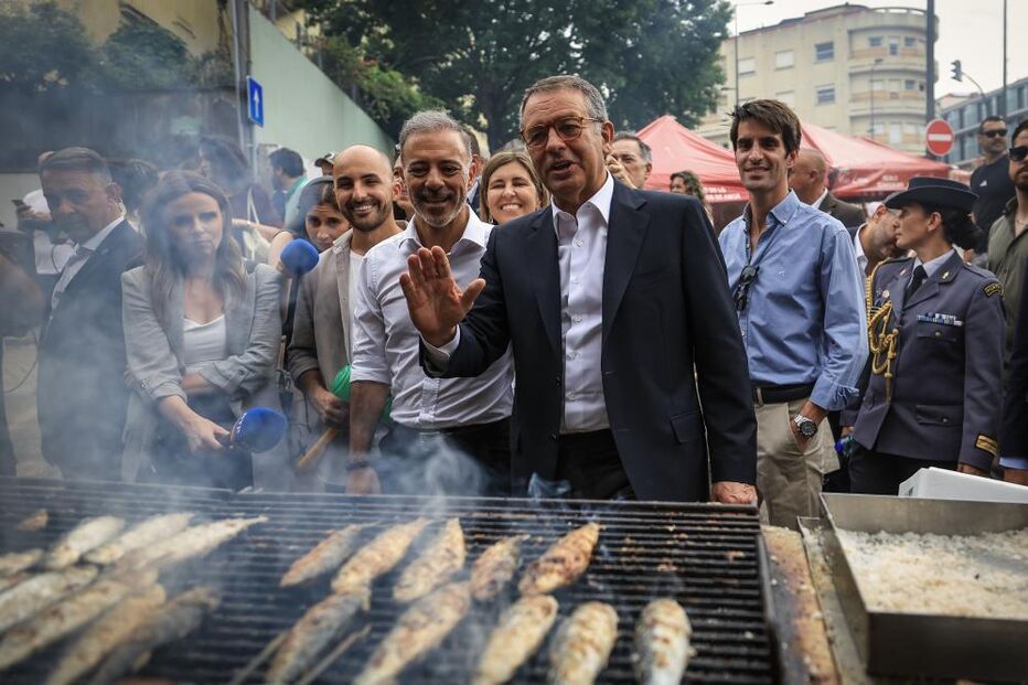 Presidente da República, António José Seguro, acompanhado pelo Presidente da Câmara Municipal do Porto, Pedro Duarte, nos festejos do São João no Porto