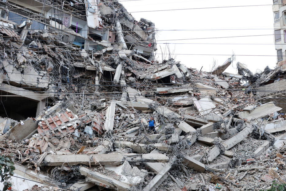 Rasto de destruição após sismos na Venezuela
