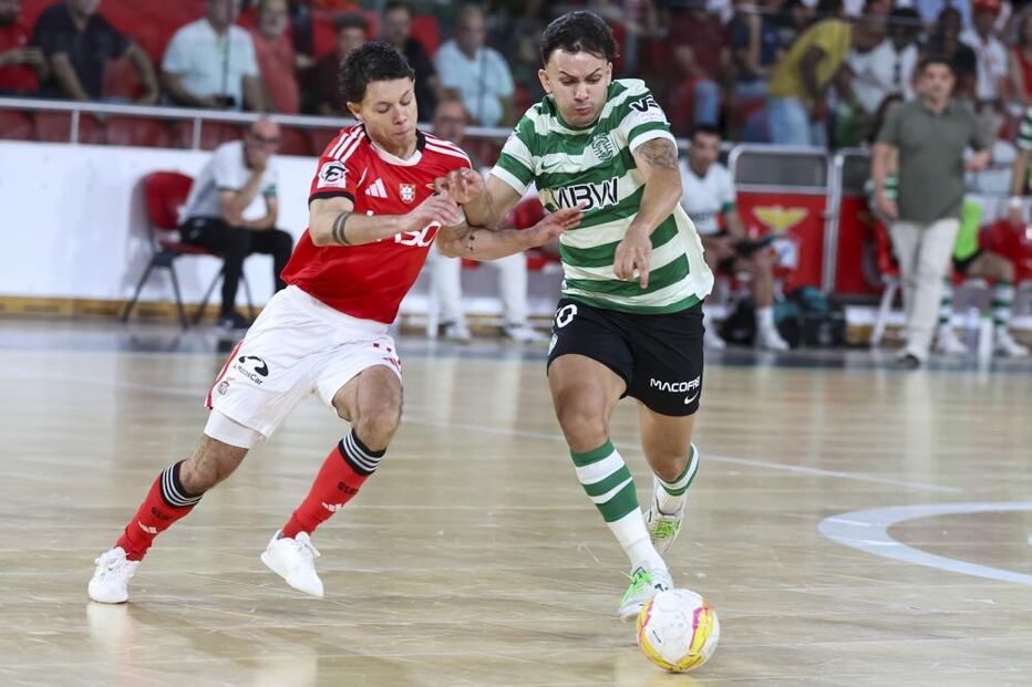 Benfica vence Sporting e sagra-se bicampeão nacional de futsal