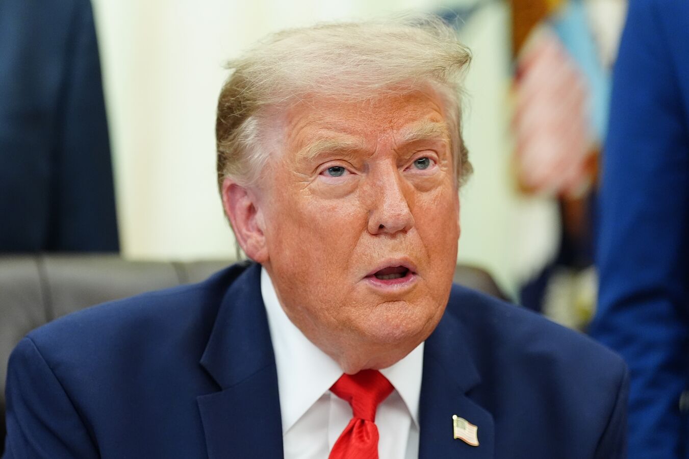 Donald Trump Signs Executive Order to Block Birth Tourism