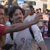 <![CDATA[ Autógrafos e 'selfies': Seleção Nacional recebida por fãs no aeroporto de Lisboa ]]>