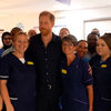 <![CDATA[ Príncipe Harry visita hospital pediátrico de Birmingham ]]>