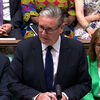 <![CDATA[ Starmer faz último frente a frente no Parlamento e agradece apoio da líder da oposição ]]>