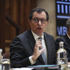 <![CDATA[ Governo antevê "redução substancial" da riqueza por habitante ]]>