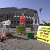 <![CDATA[ Estátuas de gelo derretem junto ao Coliseu de Roma em protesto contra alterações climáticas ]]>