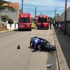 Dois jovens gravemente feridos em colisão entre mota e bicicleta em Aveiro