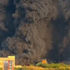 <![CDATA[ Ataque ucraniano provoca incêndio em armazéns da maior plataforma de comércio online da Rússia ]]>