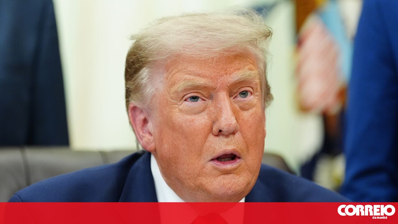 <![CDATA[ Trump afirma que estreito de Ormuz vai reabrir "muito em breve" ]]>
