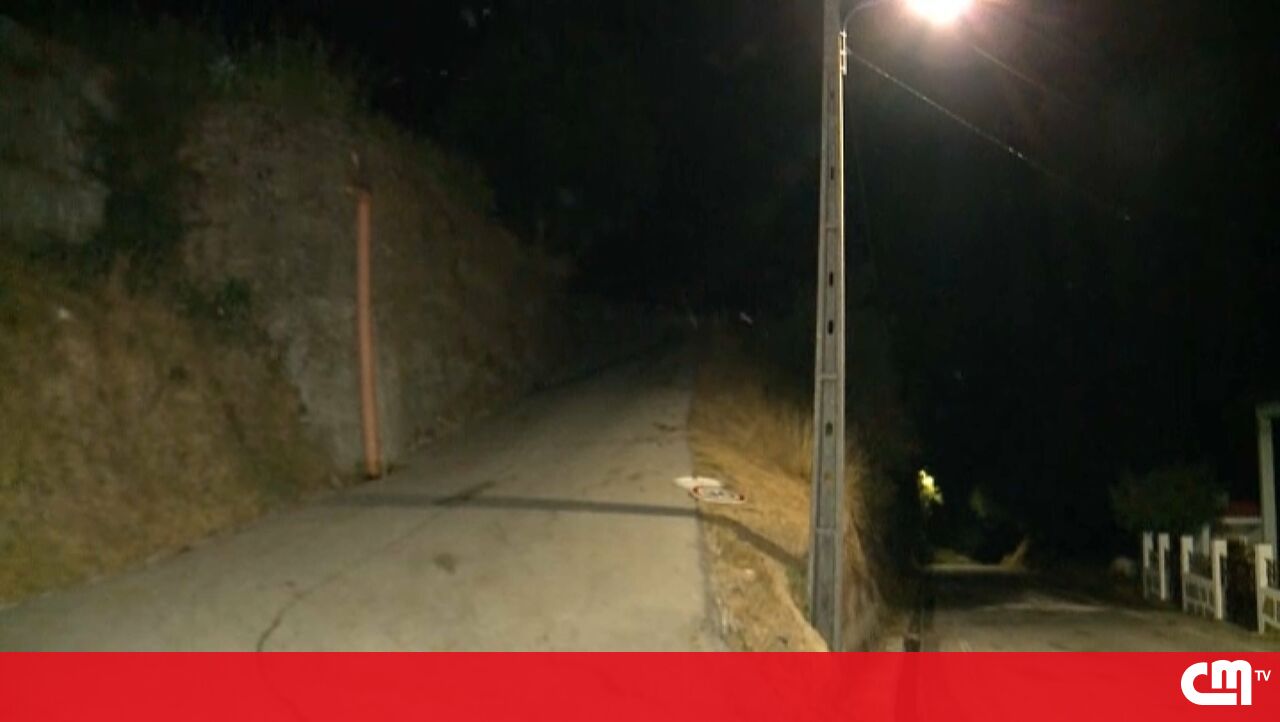 <![CDATA[ Acidente com moto-quatro provoca morte de casal em Castro Daire. Filho de oito anos ficou gravemente ferido ]]>