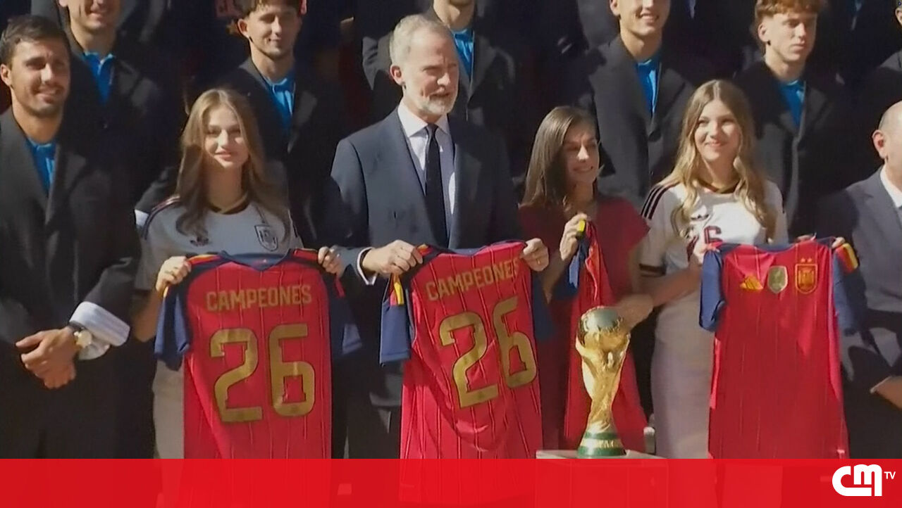 <![CDATA[ "Foi uma vitória épica": Rei de Espanha destaca jornada da seleção até à conquista do Campeonato do Mundo de Futebol ]]>