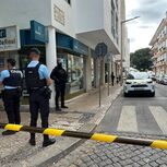 Homem armado barrica-se numa casa com ex-mulher e filha bebé de 6 meses