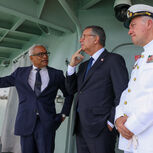 Presidente da República, António José Seguro, com o Chefe de Estado de Cabo Verde no NRP Bartolomeu Dias