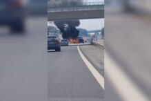 Veículo incendeia-se após colisão na A2 em Grândola