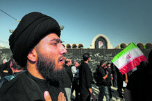 Teerão parou para o último adeus a Khamenei e transformou a evocação fúnebre num recado político firme 