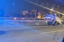 Despiste seguido de capotamento resulta em três feridos no Eixo Norte-Sul em Lisboa 