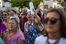 Cerca de 1500 pessoas em protesto contra falta de água na Costa da Caparica, em Almada 