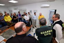 Presidente do Governo Regional da Andaluzia, Juanma Moreno, visita o Posto de Comando Avançado para debater combate ao incêndio em Almería, Andaluzia