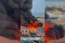Incêndio deflagra em armazém em Camarate