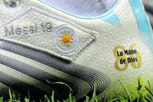 Bota de Messi no Mundial de 2006 homenageava a 'Mão de Deus'