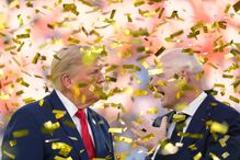 Trump entrega troféu à seleção espanhola 