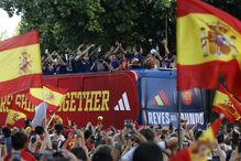 Mais de um milhão de pessoas nas ruas de Madrid saúdam campeã Espanha