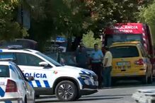 Criança morre após ser esquecida em carro de creche em Almada