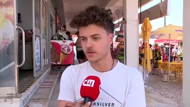 “É uma situação recorrente”, diz Nelson, morador na Costa da Caparica há 4 anos, onde o problema se repete todos os meses