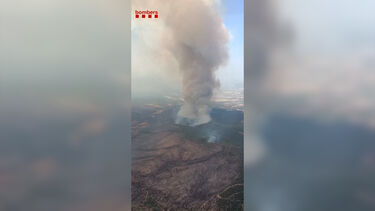 Incêndio florestal ameaça casas e reserva natural na Catalunha