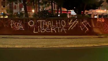 "Foi a passar aqui que vi que estava escrito": Ruben Simões sobre frase escrita na fonte que se encontra na rotunda