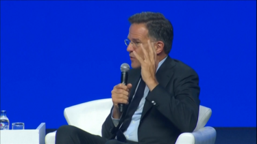 “Não podemos continuar a depender excessivamente dos EUA”: secretário-geral da NATO apela a maior autonomia europeia 