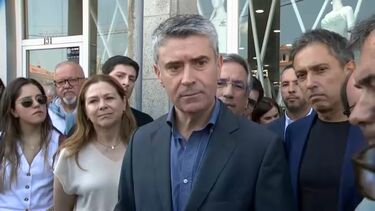 "Se fosse Montenegro, este ministro não estaria em funções": Carneiro exige responsabilidades sobre exames