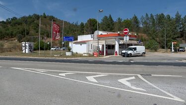 Ladrões levam tabaco e raspadinhas durante assalto a posto de combustível junto ao IC1 em Silves