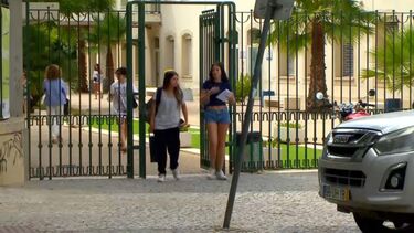 Segunda fase dos exames nacionais começa hoje com incerteza dos alunos sobre notas na primeira