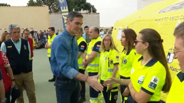 Pedro Sánchez visita frente de fogo que já consumiu mais de 32 mil hectares em Espanha