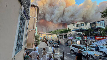 Incêndios em França não dão tréguas: mais de 100 mil pessoas desalojadas em Bordéus