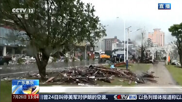 Tufão Noul provoca destruição e leva mais de 715 mil pessoas a abandonar as casas na China